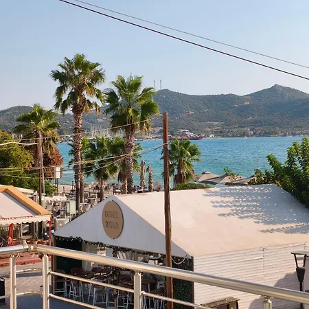Beachway Luxury A B 아파트 Néa Péramos